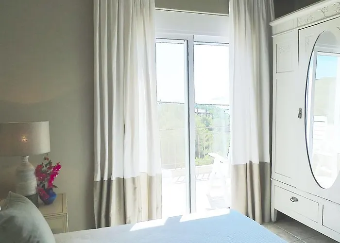 Pentathlon Collection * Porto Cheli