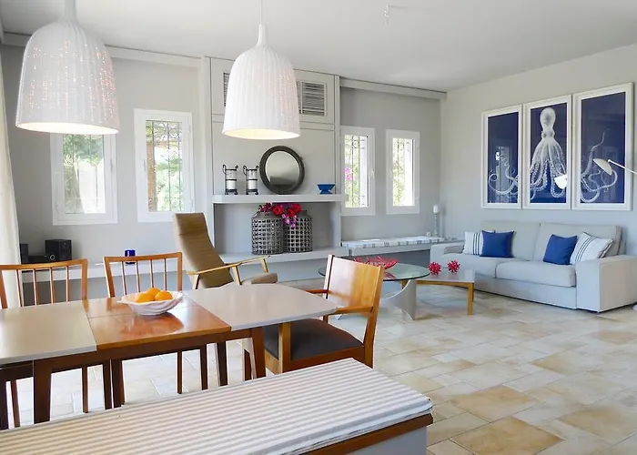 Villa Pentathlon Collection