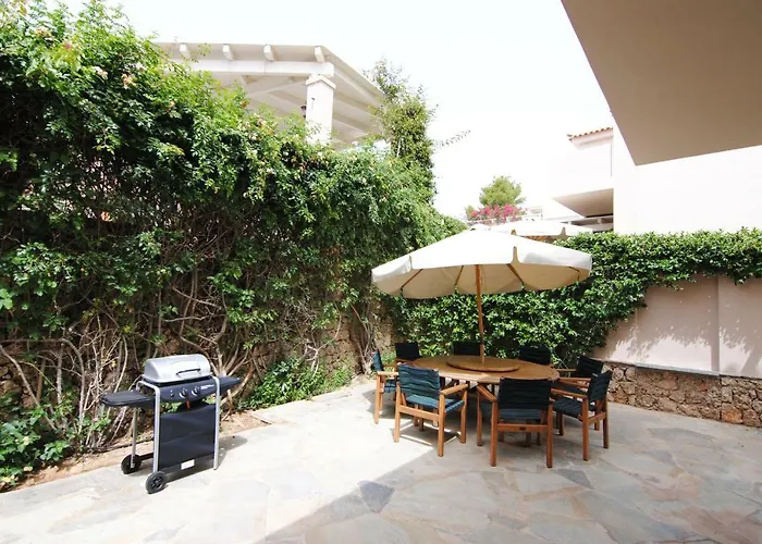 Pentathlon Collection Villa *