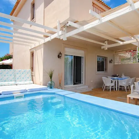 Pentathlon Collection Villa