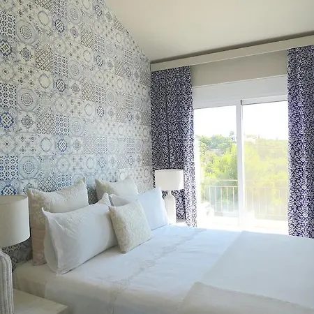 Pentathlon Collection Villa