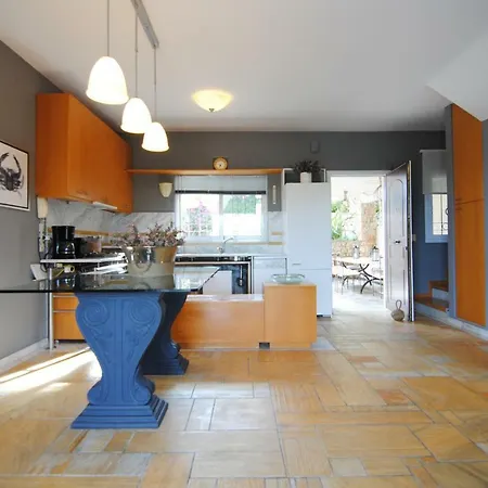 Villa Pentathlon Collection - Private Pool Getaways *