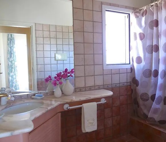 Βίλα Pentathlon Collection