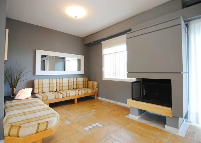 Βίλα Pentathlon Collection